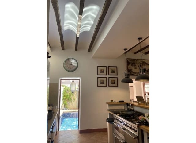 5 bedroom Villa for sale in Bolulla with pool - € 339,000 (Ref: 5530058)