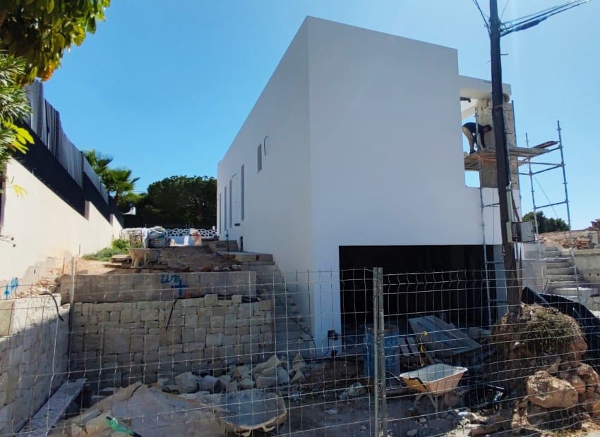 4 bedroom Villa for sale in Calpe / Calp with pool garage - € 1,499,000 (Ref: 5530065)