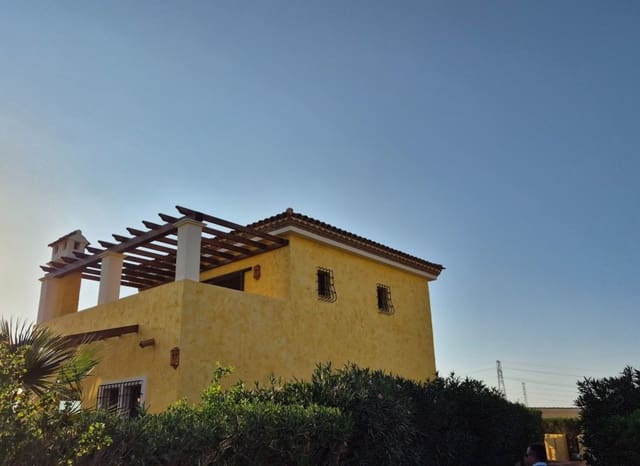 2 soveværelse Villa til salg i Cuevas del Almanzora med swimmingpool garage - € 290.000 (Ref: 6254963)