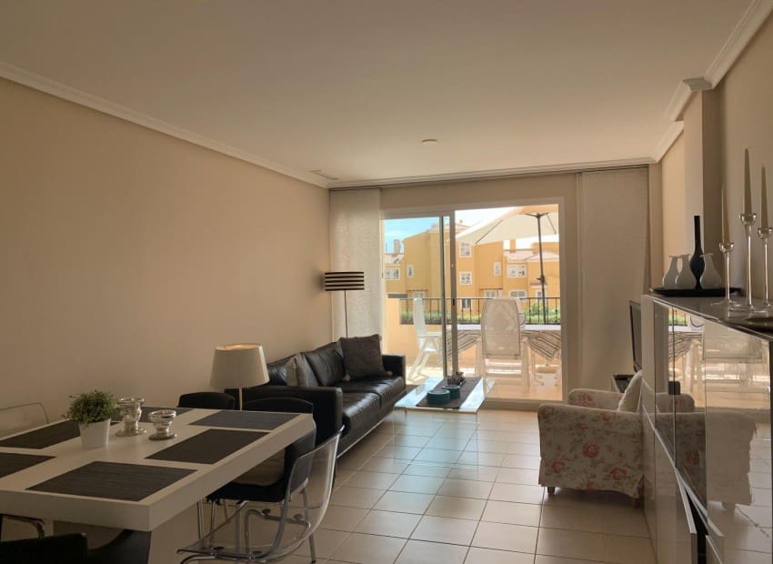 2 slaapkamer Appartement voor vakantieverhuur in Altea met zwembad - € 550 (Ref: 6305662)