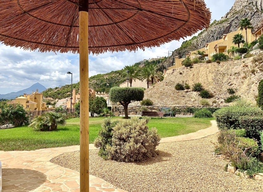 2 slaapkamer Appartement voor vakantieverhuur in Altea met zwembad - € 550 (Ref: 6305662)