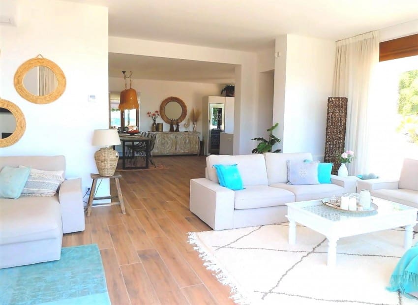 5 bedroom Villa for sale in Altea with pool - € 2,500,000 (Ref: 6870890)