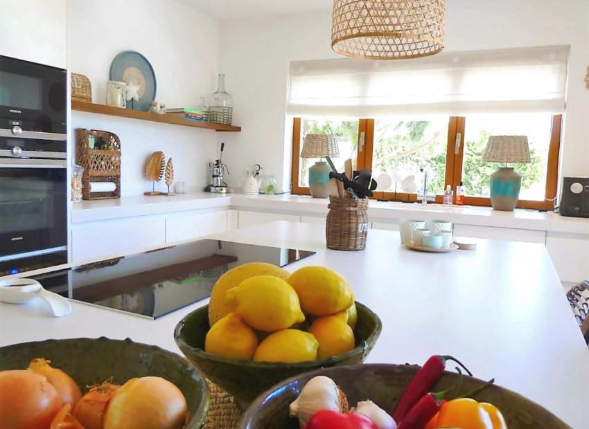 5 bedroom Villa for sale in Altea with pool - € 2,500,000 (Ref: 6870890)