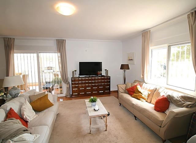 4 bedroom Villa for sale in Onil with pool - € 485,000 (Ref: 7037647)