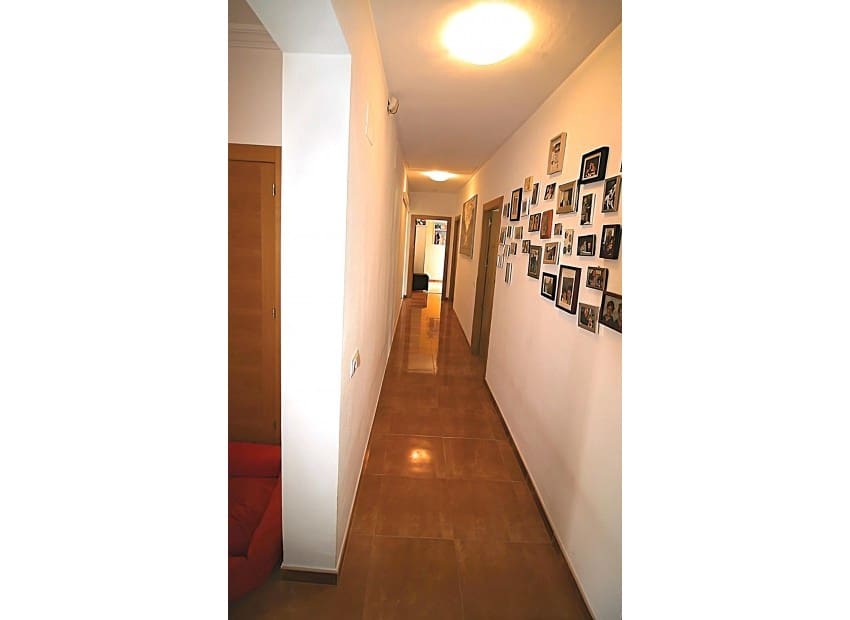 4 soveværelse Villa til salg i Onil med swimmingpool - € 485.000 (Ref: 7037647)