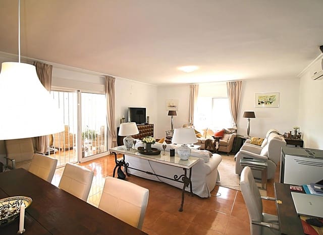 4 bedroom Villa for sale in Onil with pool - € 485,000 (Ref: 7037647)