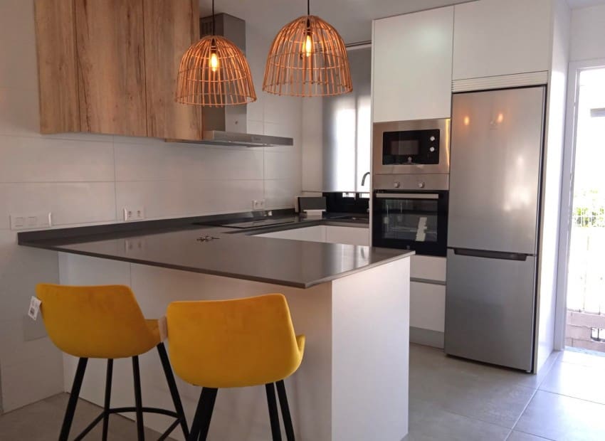 2 chambre Appartement à vendre à Torrevieja avec piscine - 249 000 € (Ref: 7037664)