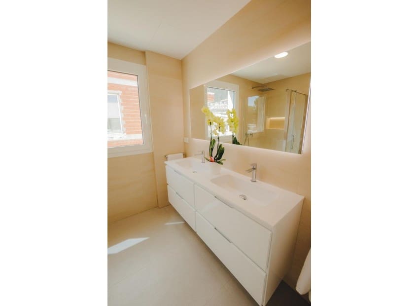 Chalet de 3 habitaciones en Finestrat en venta con piscina garaje - 840.000 € (Ref: 7037674)