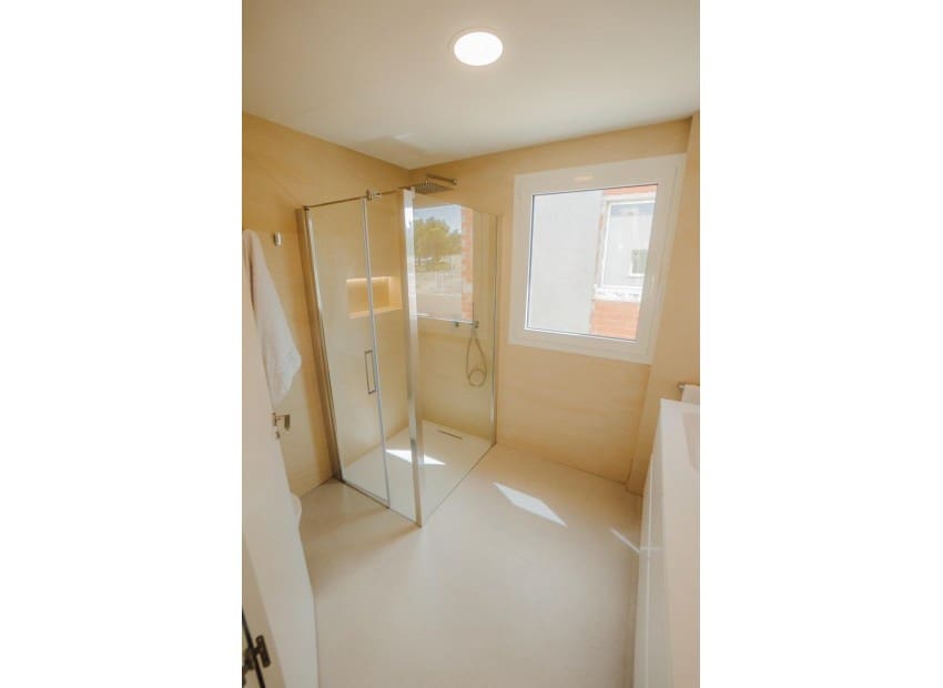 Chalet de 3 habitaciones en Finestrat en venta con piscina garaje - 840.000 € (Ref: 7037674)