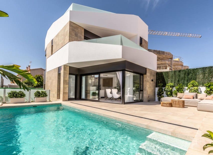 3 slaapkamer Villa te koop in Orihuela met zwembad - € 509.000 (Ref: 7241047)