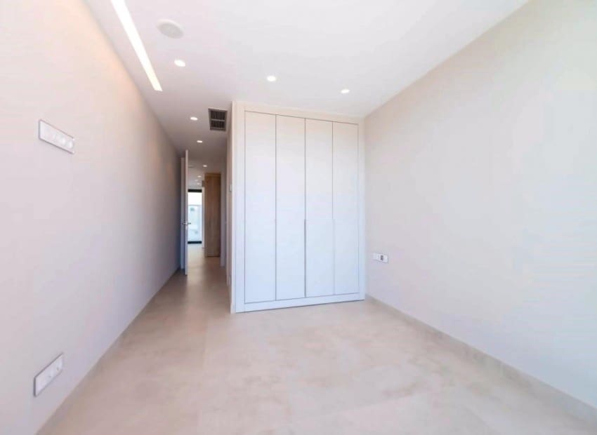 4 soverom Leilighet til salgs i Benidorm med svømmebasseng garasje - € 1 650 000 (Ref: 7287513)