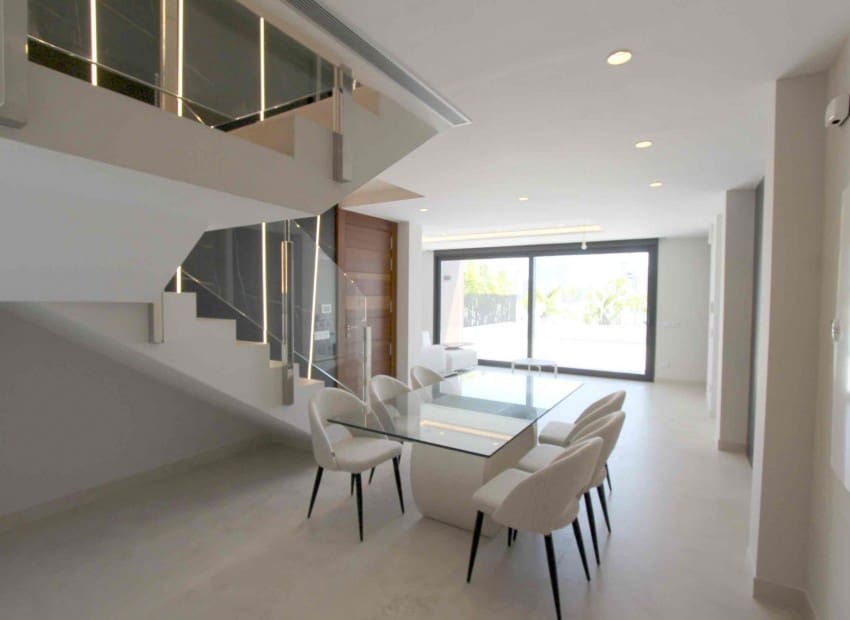 4 soverom Leilighet til salgs i Benidorm med svømmebasseng garasje - € 1 650 000 (Ref: 7287513)