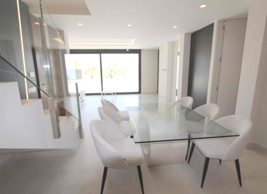 4 soverom Leilighet til salgs i Benidorm med svømmebasseng garasje - € 1 650 000 (Ref: 7287513)