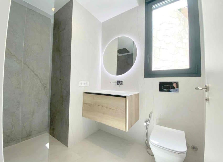 4 soverom Leilighet til salgs i Benidorm med svømmebasseng garasje - € 1 650 000 (Ref: 7287513)