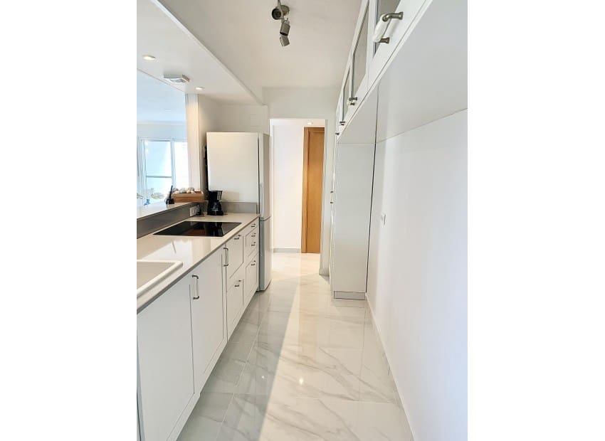 2 bedroom Apartment for holiday rental in Altea with pool - € 600 (Ref: 7473774)