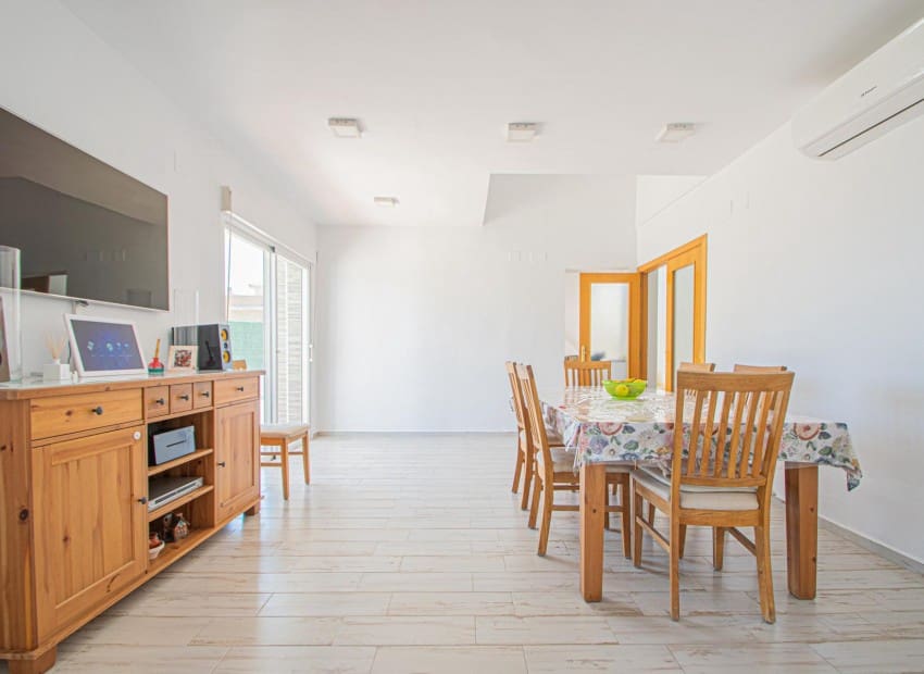 4 Zimmer Villa zu verkaufen in La Nucia mit Pool - 548.000 € (Ref: 7515616)