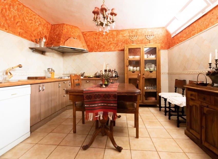 5 bedroom Villa for sale in La Nucia with pool - € 800,000 (Ref: 7552272)