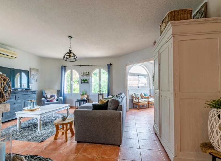 3 bedroom Villa for sale in La Nucia with pool - € 395,000 (Ref: 7555848)