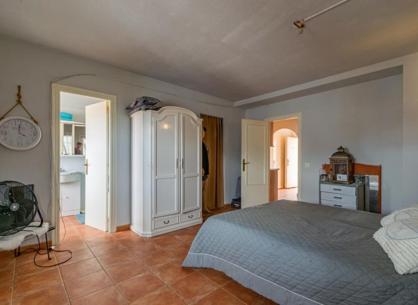 3 bedroom Villa for sale in La Nucia with pool - € 395,000 (Ref: 7555848)