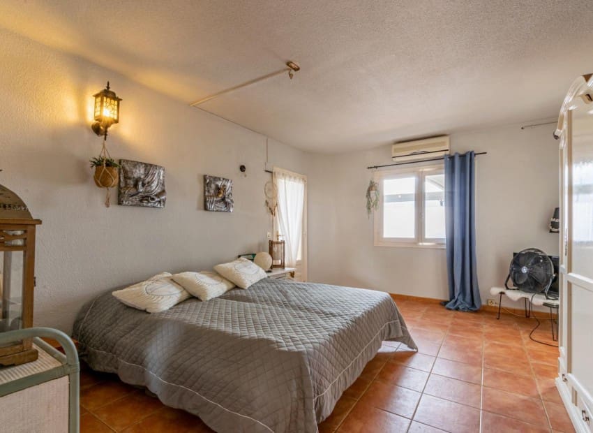 3 bedroom Villa for sale in La Nucia with pool - € 395,000 (Ref: 7555848)