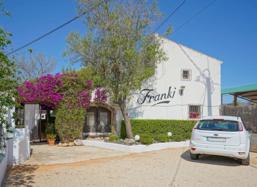 3 soverom Villa til salgs i Javea / Xabia med svømmebasseng - € 375 000 (Ref: 8825529)