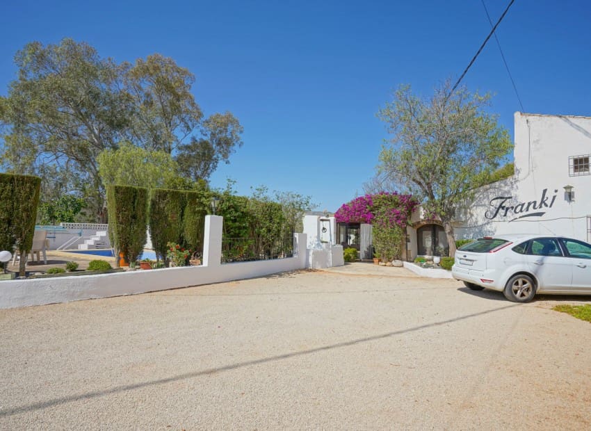 3 soverom Villa til salgs i Javea / Xabia med svømmebasseng - € 375 000 (Ref: 8825529)