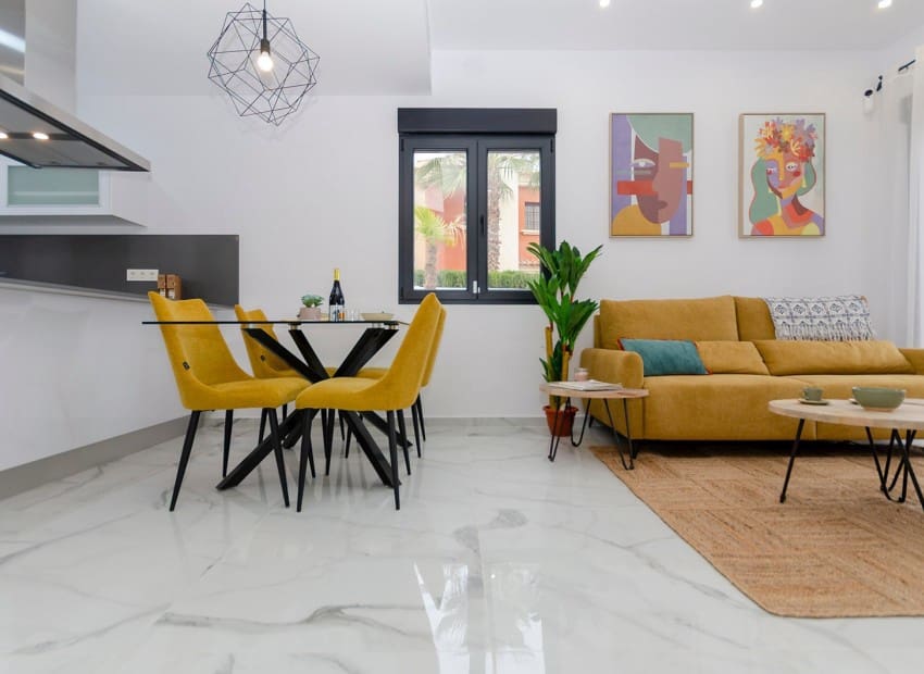 3 slaapkamer Villa te koop in Torrevieja met zwembad - € 409.000 (Ref: 8825666)