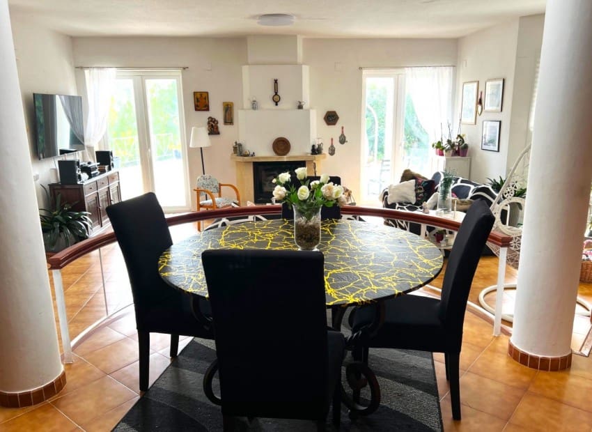 4 soveværelse Villa til salg i Altea la Vella med swimmingpool - € 525.000 (Ref: 8825675)