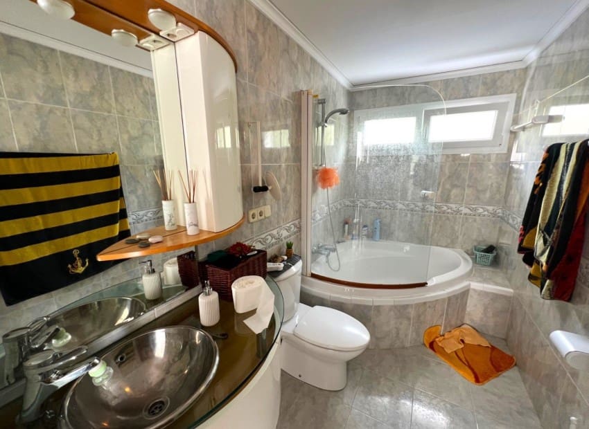 4 soveværelse Villa til salg i Altea la Vella med swimmingpool - € 525.000 (Ref: 8825675)