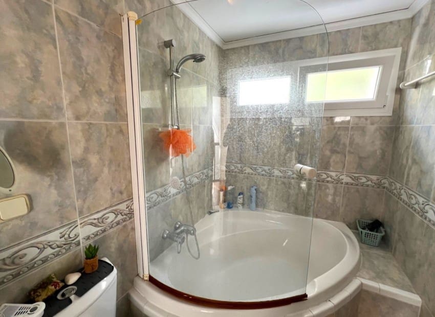 4 soveværelse Villa til salg i Altea la Vella med swimmingpool - € 525.000 (Ref: 8825675)