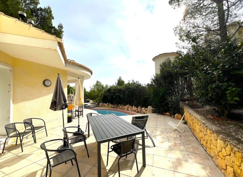 4 soveværelse Villa til salg i Altea la Vella med swimmingpool - € 525.000 (Ref: 8825675)