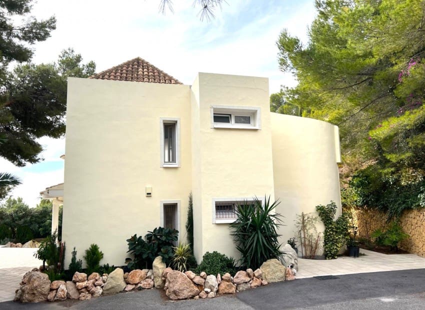 4 soveværelse Villa til salg i Altea la Vella med swimmingpool - € 525.000 (Ref: 8825675)