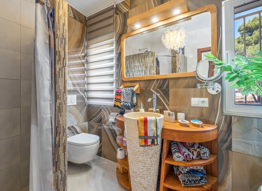 5 bedroom Villa for sale in Altea with pool garage - € 1,975,000 (Ref: 8825676)