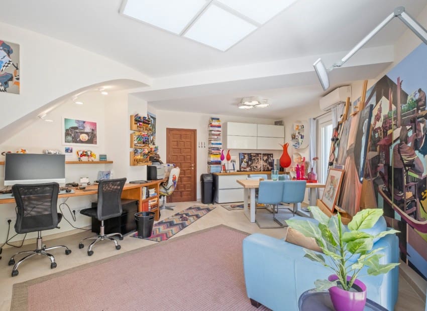 5 bedroom Villa for sale in Altea with pool garage - € 1,975,000 (Ref: 8825676)