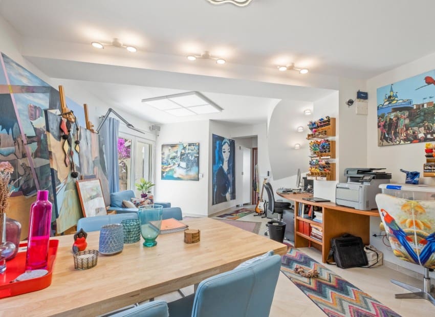 5 bedroom Villa for sale in Altea with pool garage - € 1,975,000 (Ref: 8825676)