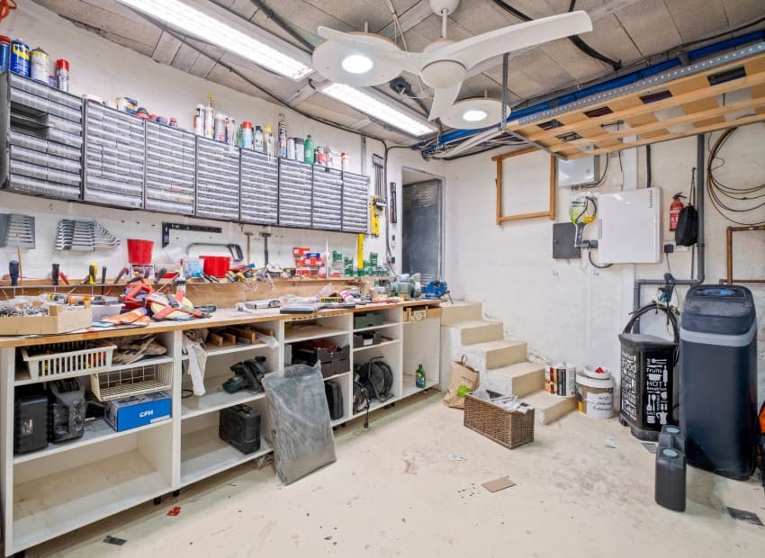 5 bedroom Villa for sale in Altea with pool garage - € 1,975,000 (Ref: 8825676)