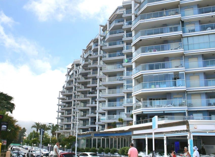 2 bedroom Apartment for sale in Calpe / Calp with pool - € 689,000 (Ref: 8825681)