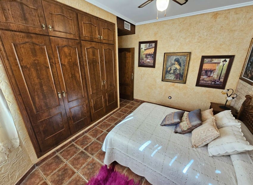 7 chambre Villa/Maison à vendre à Daya Nueva avec piscine garage - 425 000 € (Ref: 8825683)