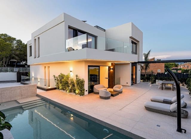 Chalet de 4 habitaciones en Barranco Hondo, La Nucia en venta con piscina - 1.150.000 € (Ref: 8825685)