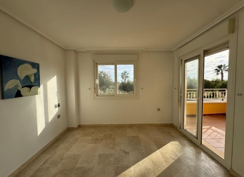 3 makuuhuone Huvila myytävänä paikassa Guardamar del Segura mukana uima-altaan - 390 000 € (Ref: 8825687)