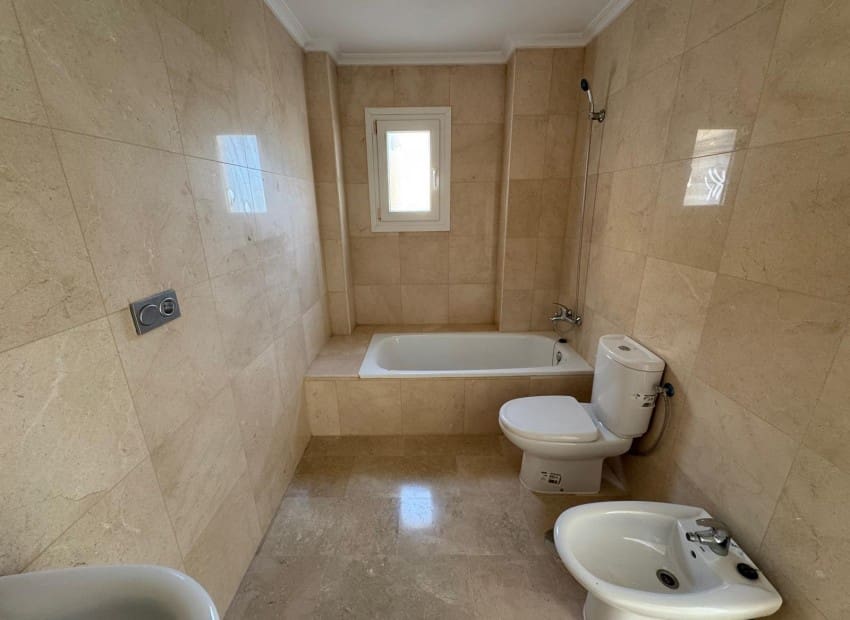 3 makuuhuone Huvila myytävänä paikassa Guardamar del Segura mukana uima-altaan - 390 000 € (Ref: 8825687)