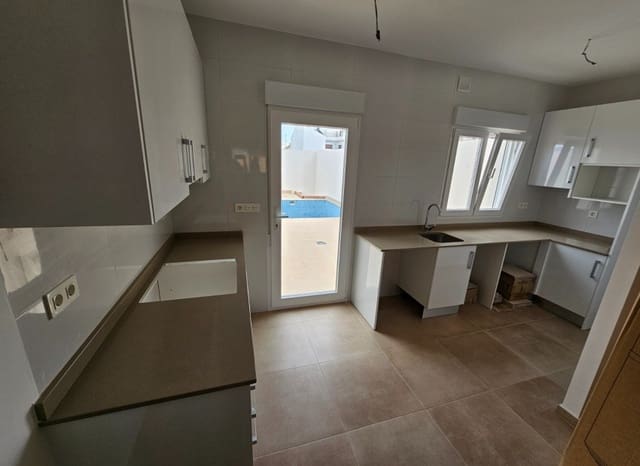 3 slaapkamer Villa te koop in Pilar de la Horadada ciudad, Pilar de la Horadada met zwembad garage - € 265.000 (Ref: 8825688)