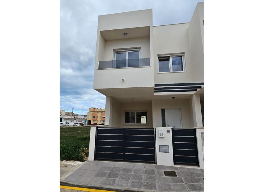 3 slaapkamer Villa te koop in Pilar de la Horadada met zwembad garage - € 265.000 (Ref: 8825688)