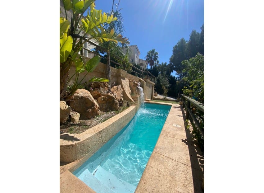 4 soverom Villa til salgs i Altea la Vella med svømmebasseng garasje - € 630 000 (Ref: 8825689)