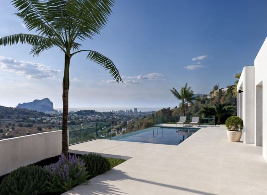 Chalet de 4 habitaciones en Calpe / Calp en venta con piscina - 1.750.000 € (Ref: 8825696)