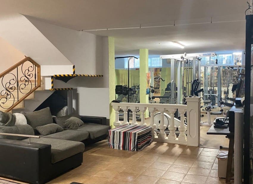 4 soveværelse Villa til salg i Albir med swimmingpool garage - € 450.000 (Ref: 8825704)