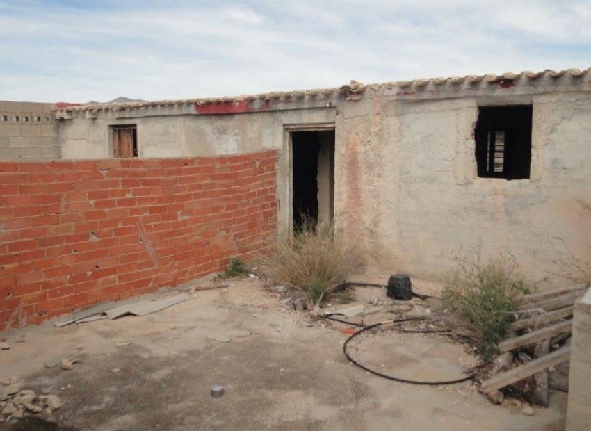 Tontti myytävänä paikassa Relleu - 228 000 € (Ref: 8825706)