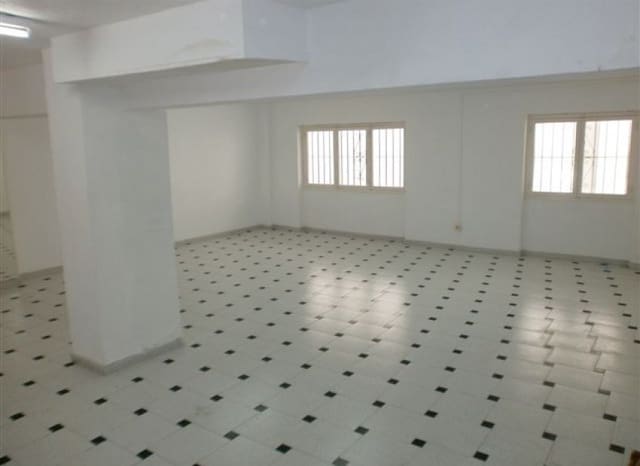 Kommersiell til salgs i Pueblo, Calpe / Calp med svømmebasseng - € 96 000 (Ref: 8825707)