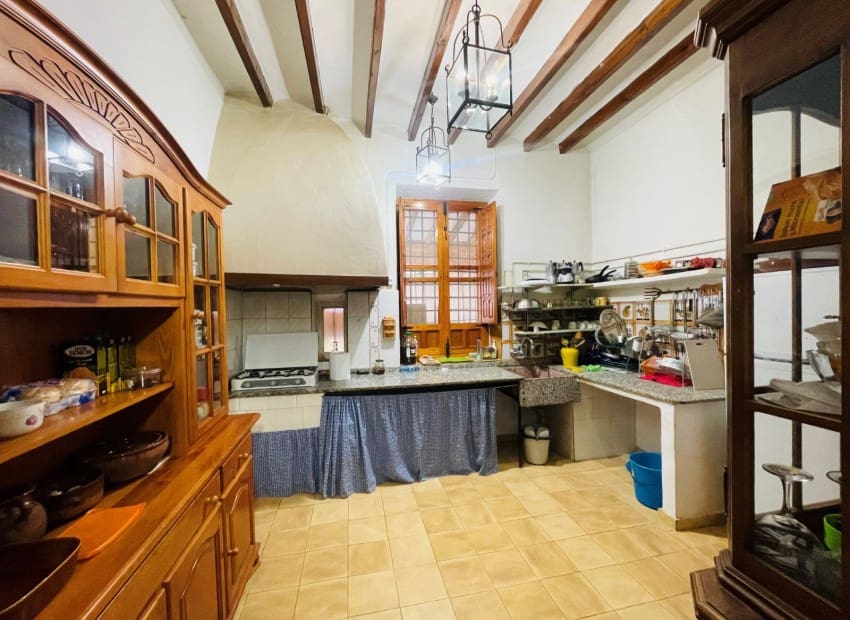 9 soveværelse Finca/Landehus til salg i Jijona / Xixona med swimmingpool garage - € 550.000 (Ref: 8825713)