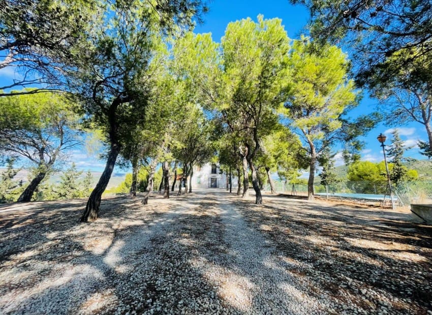 9 soveværelse Finca/Landehus til salg i Jijona / Xixona med swimmingpool garage - € 550.000 (Ref: 8825713)